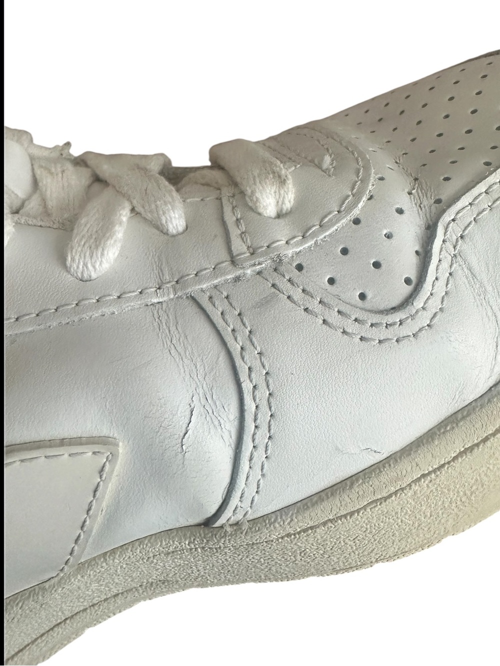 Veja V-10 White Leather Low Top Sneakers
Sustainable Shoes Size 7 - Picture 15 of 16